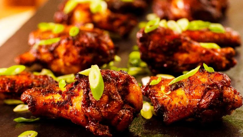 Hot and Spicy Garlic Chicken Wings